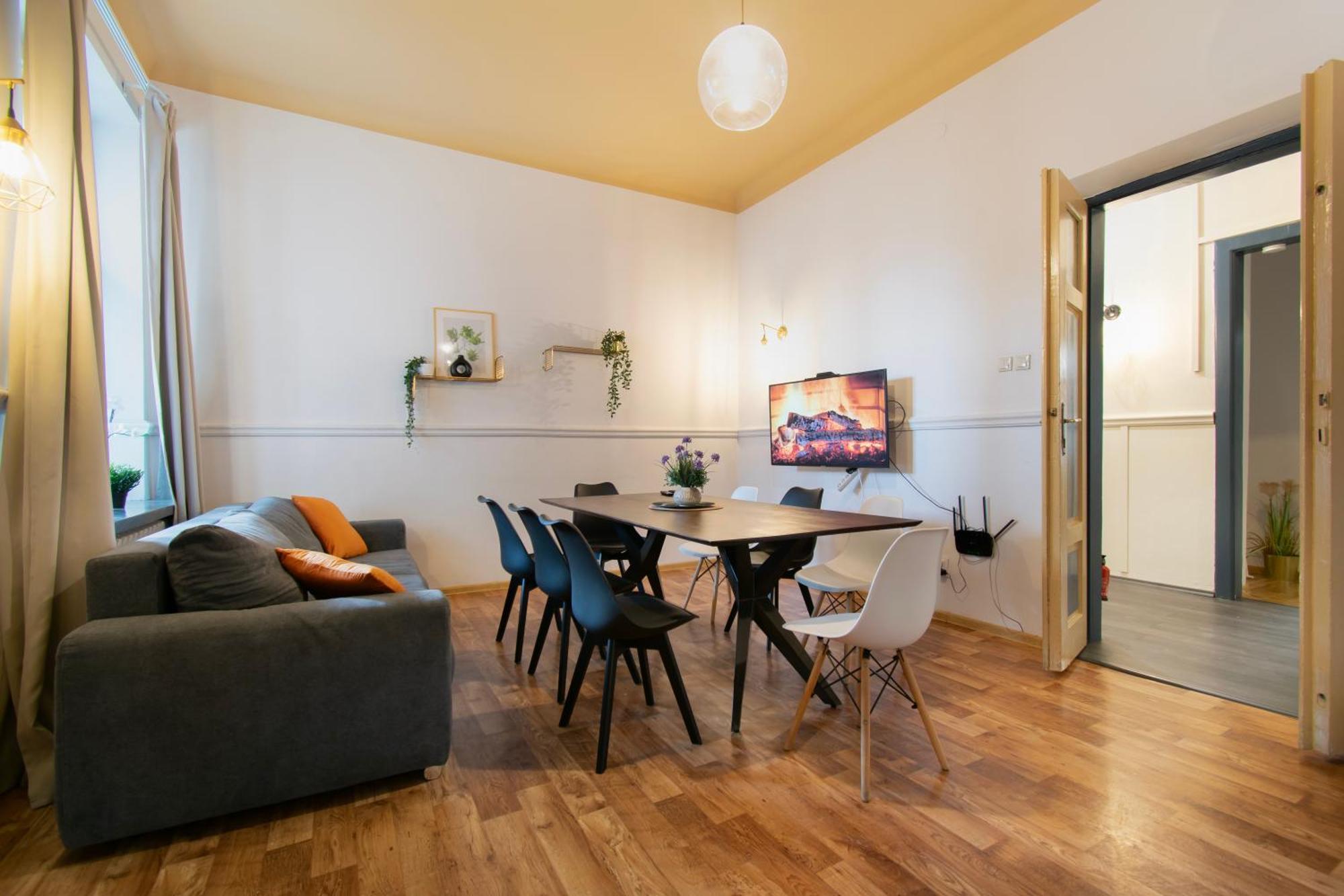 Huge Apartments Smolensk Street Краків Екстер'єр фото